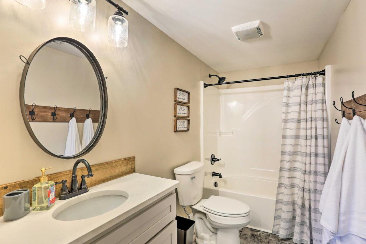 Chic Williamstown Retreat With Pool And Hot Tub! Villa Dış mekan fotoğraf